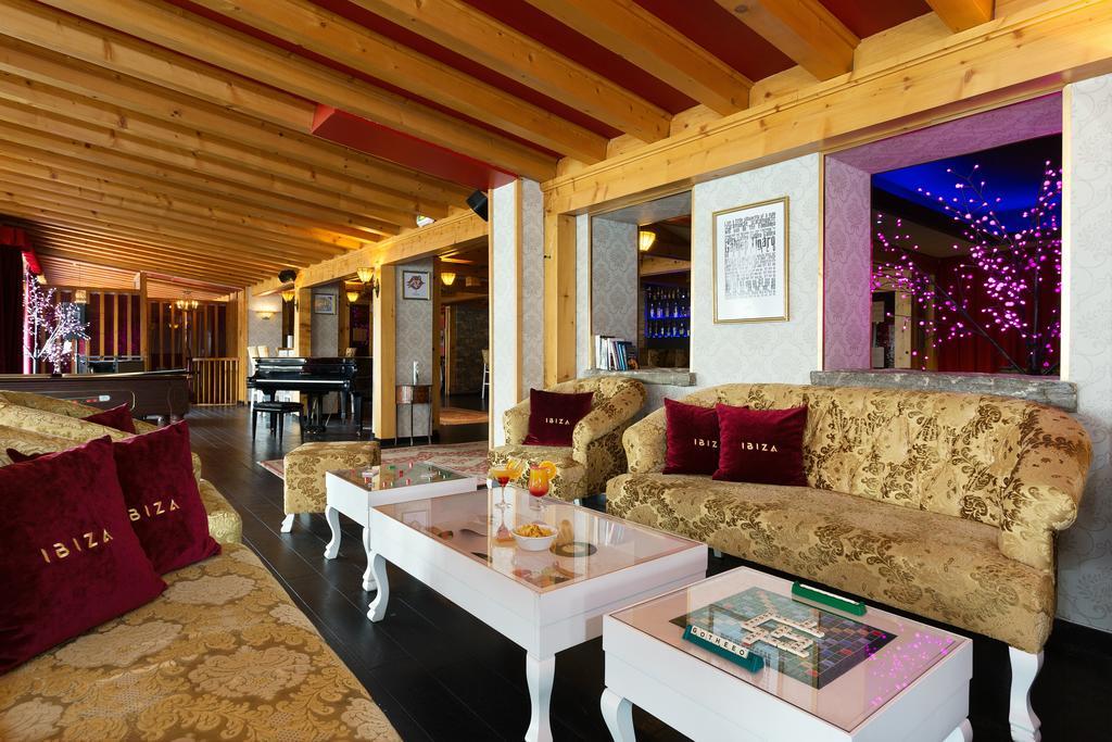 Madame Vacances Hotel Ibiza Ле-дез-Альп Екстер'єр фото